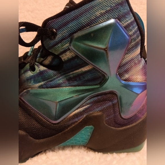 LeBron 13 Summit Lake Hornets - Picture 2 of 9